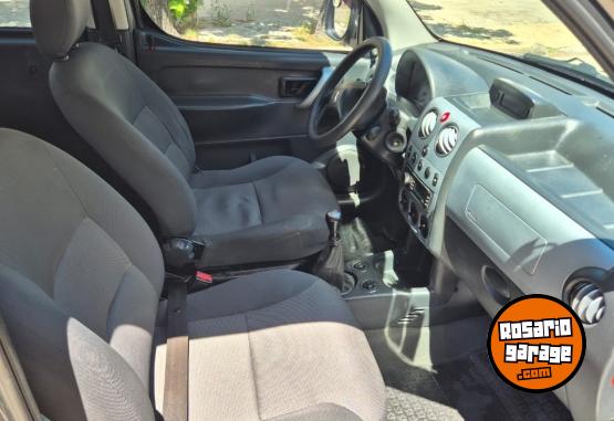 Utilitarios - Peugeot Partner 1ra mano permuto 2014 Nafta 140000Km - En Venta