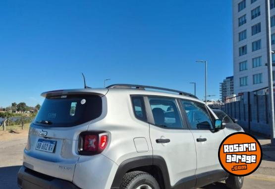 Camionetas - Chrysler JEEP RENEGADE 2017 Nafta 188000Km - En Venta