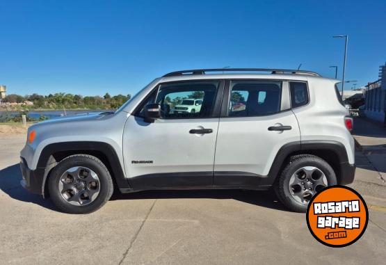 Camionetas - Chrysler JEEP RENEGADE 2017 Nafta 188000Km - En Venta