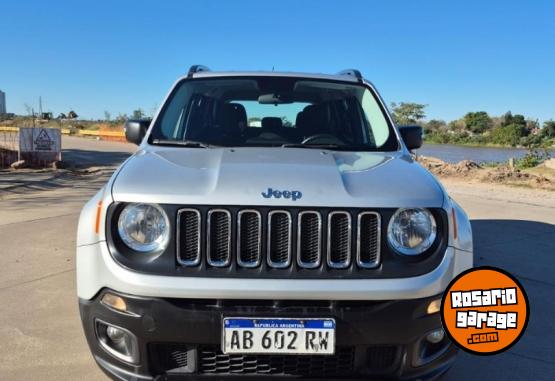 Camionetas - Chrysler JEEP RENEGADE 2017 Nafta 188000Km - En Venta