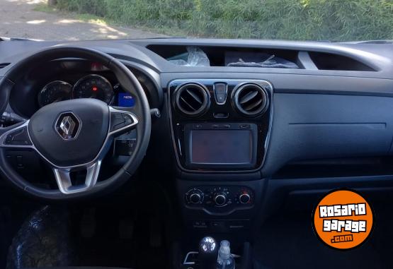 Utilitarios - Renault Kangoo emotion 5a 2018 Nafta 147000Km - En Venta