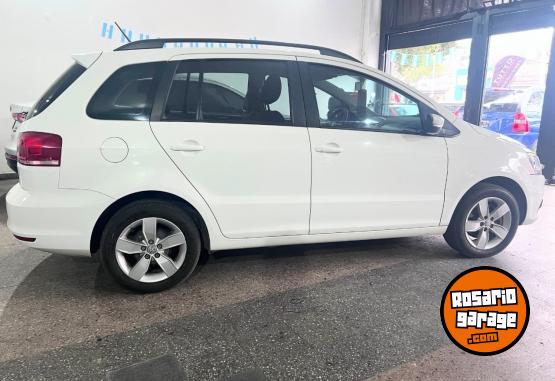 Autos - Volkswagen Suran trendline 2017 GNC 115000Km - En Venta