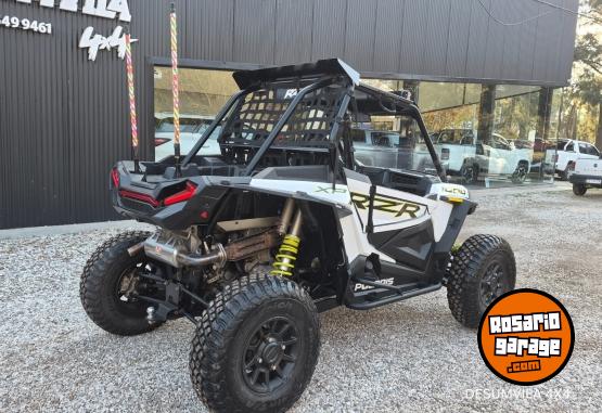 Cuatris y UTVs - Polaris RZR 1000 XP 2021 5000Km - En Venta