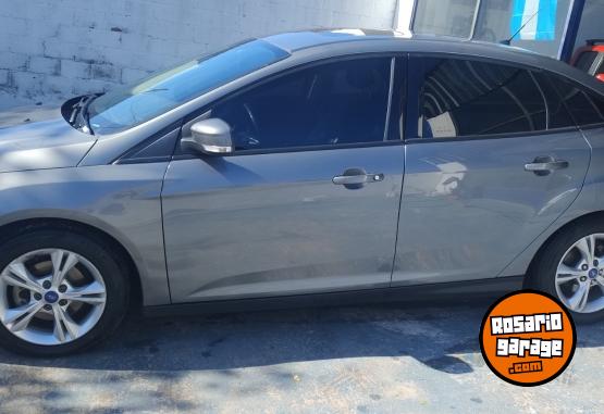 Autos - Ford FOCUS 2.0 SE PLUS AT 2015 Nafta 164000Km - En Venta