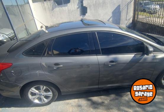 Autos - Ford FOCUS 2.0 SE PLUS AT 2015 Nafta 164000Km - En Venta