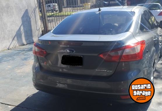 Autos - Ford FOCUS 2.0 SE PLUS AT 2015 Nafta 164000Km - En Venta