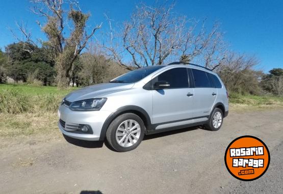 Autos - Volkswagen Suran 1.6L Track 2018 Nafta 98000Km - En Venta
