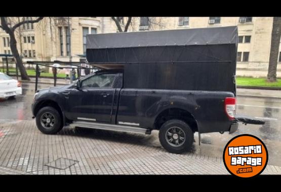 Camionetas - Ford Ranger 2015 GNC 180000Km - En Venta