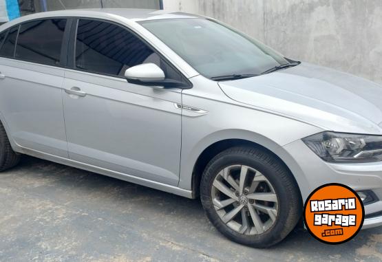 Autos - Volkswagen VIRTUS 1.6 HIGLINE AT 2018 Nafta 93000Km - En Venta
