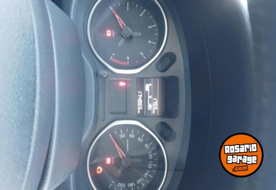 Autos - Citroen C Elysee HDI Feel 2017 Diesel 175000Km - En Venta