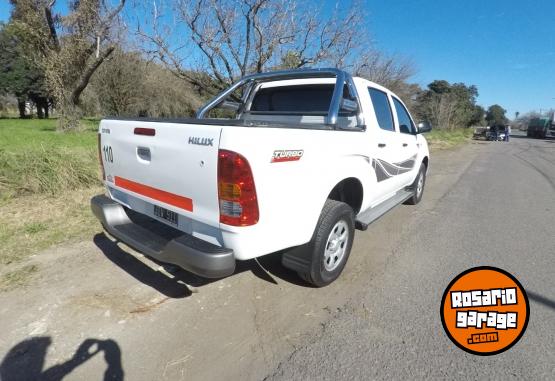 Camionetas - Toyota Hilux DX 2.5TDI 4x2 2011 Diesel 170000Km - En Venta