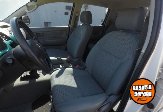 Camionetas - Toyota Hilux DX 2.5TDI 4x2 2011 Diesel 170000Km - En Venta