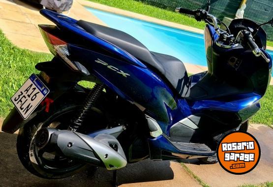 Motos - Honda PCX 150 2022 Nafta 4000Km - En Venta