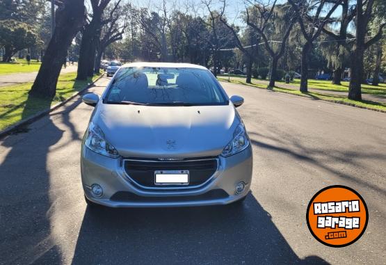 Autos - Peugeot 208 ALLURE 2015 Nafta 39000Km - En Venta