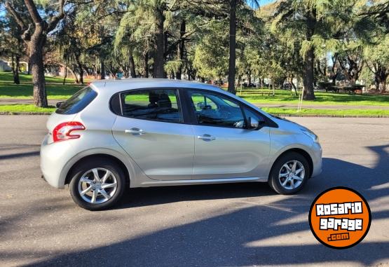 Autos - Peugeot 208 ALLURE 2015 Nafta 39000Km - En Venta
