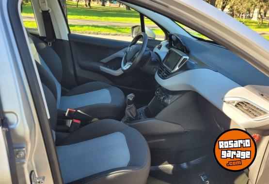 Autos - Peugeot 208 ALLURE 2015 Nafta 39000Km - En Venta