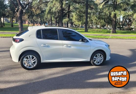 Autos - Peugeot 208 2024 Nafta 9000Km - En Venta