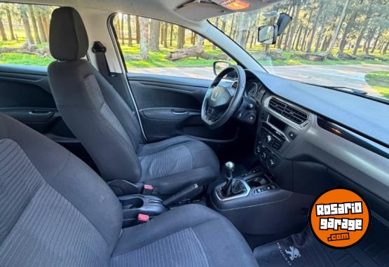 Autos - Peugeot 301 allure 2018 Nafta 170000Km - En Venta