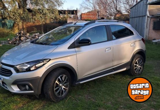 Autos - Chevrolet Onix Active 2017 Nafta 120000Km - En Venta