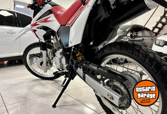 Motos - Honda XR 250 TORNADO 2021 Nafta 7600Km - En Venta