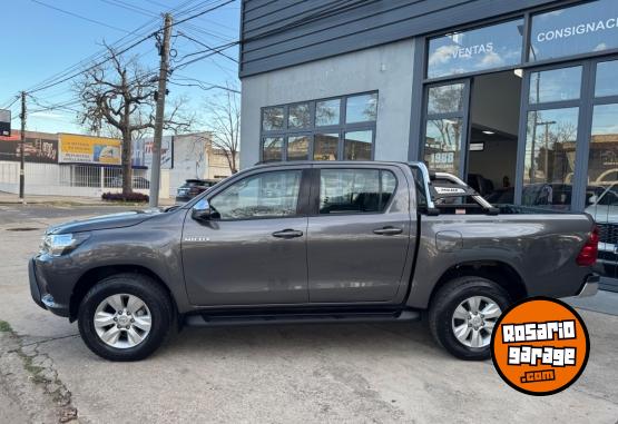 Camionetas - Toyota Hilux SRV 2018 Diesel 18000Km - En Venta