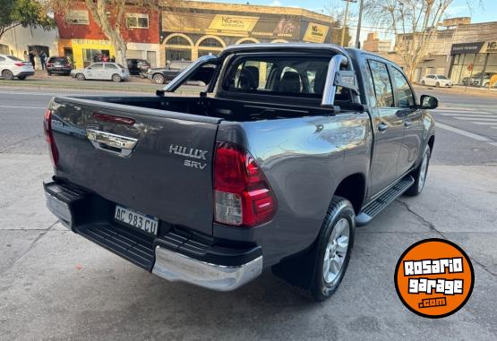 Camionetas - Toyota Hilux SRV 2018 Diesel 18000Km - En Venta