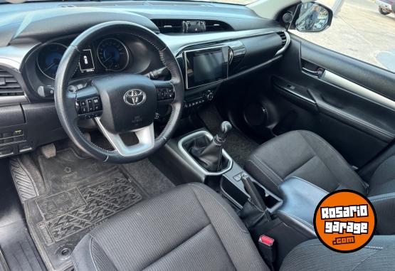 Camionetas - Toyota Hilux SRV 2018 Diesel 18000Km - En Venta