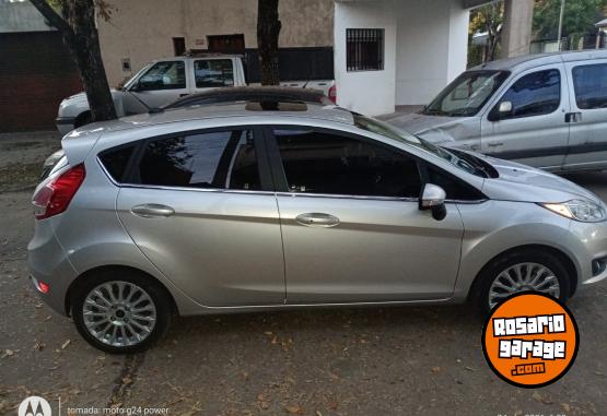 Autos - Ford fiesta titanium mexicano 2015 Nafta 78500Km - En Venta