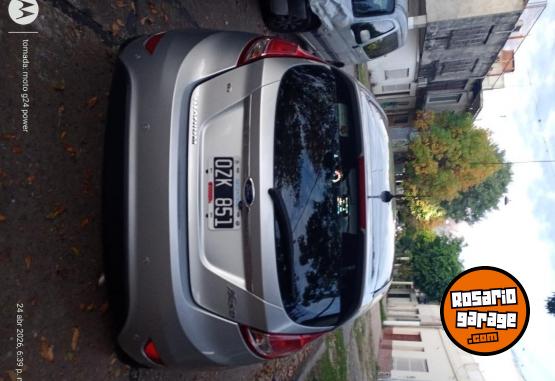 Autos - Ford fiesta titanium mexicano 2015 Nafta 78500Km - En Venta