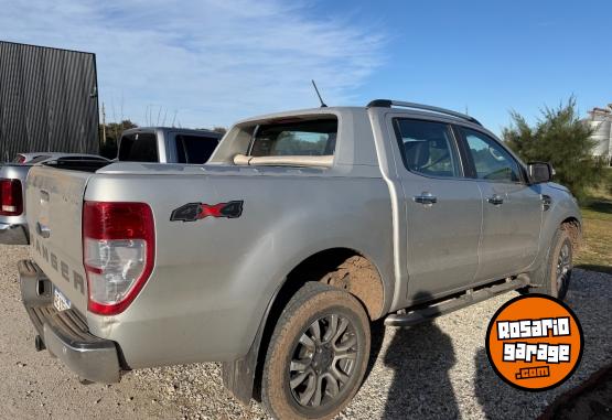 Camionetas - Ford Ranger 3.2 Tdi Dc 4X4 Ltd 2021 Diesel 105000Km - En Venta