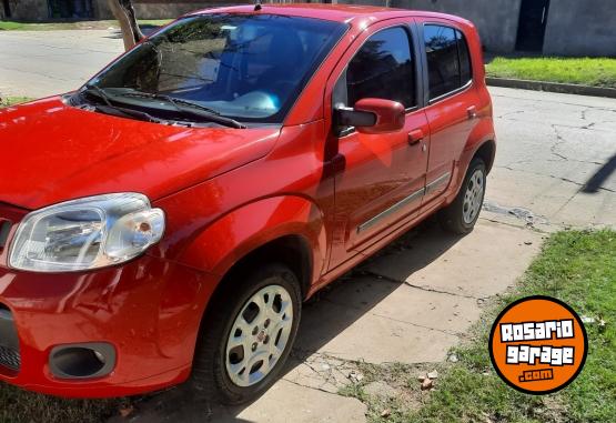 Autos - Fiat Uno attractive 2011 Nafta 124000Km - En Venta
