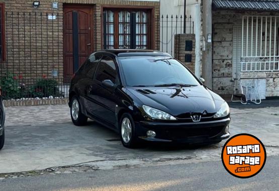 Autos - Peugeot 206 2005 Nafta 124000Km - En Venta