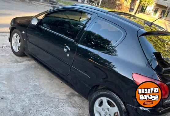 Autos - Peugeot 206 2005 Nafta 124000Km - En Venta