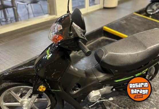 Motos - Motomel Blizt 2025 Nafta 2400Km - En Venta