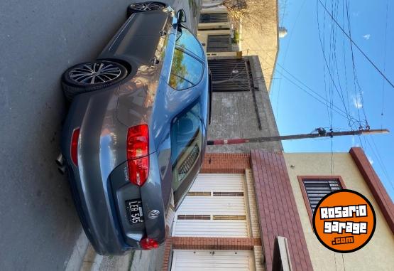 Autos - Volkswagen Vento 2012 Nafta 147000Km - En Venta