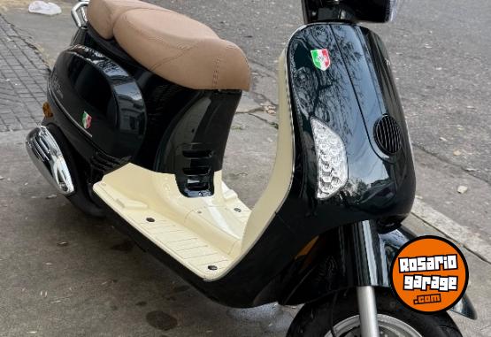 Motos - Motomel Strato euro 2025 Nafta 1600Km - En Venta