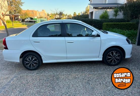 Autos - Toyota Etios XLS Pack At. 2022 Nafta 45000Km - En Venta