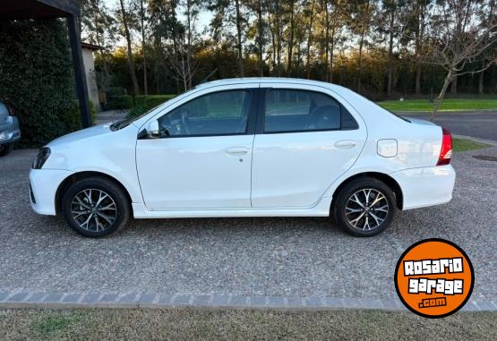 Autos - Toyota Etios XLS Pack At. 2022 Nafta 45000Km - En Venta