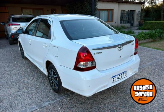 Autos - Toyota Etios XLS Pack At. 2022 Nafta 45000Km - En Venta