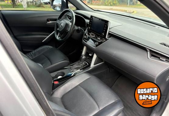 Autos - Toyota COROLLA CROSS SEG NAFTA 2023 Nafta 51000Km - En Venta