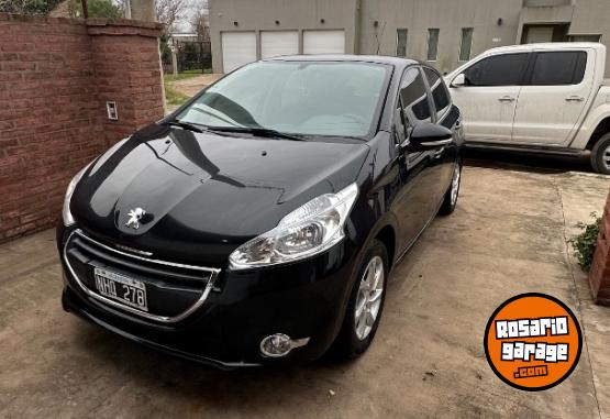 Autos - Peugeot 208 2013 Nafta 105000Km - En Venta