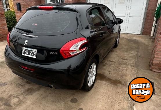 Autos - Peugeot 208 2013 Nafta 105000Km - En Venta