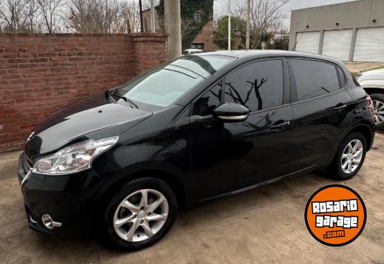 Autos - Peugeot 208 2013 Nafta 105000Km - En Venta