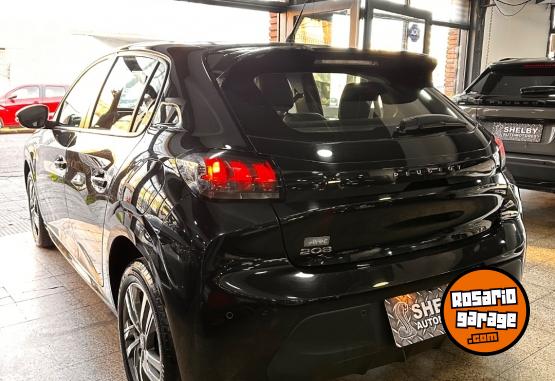 Autos - Peugeot 208 2023 Nafta 39000Km - En Venta