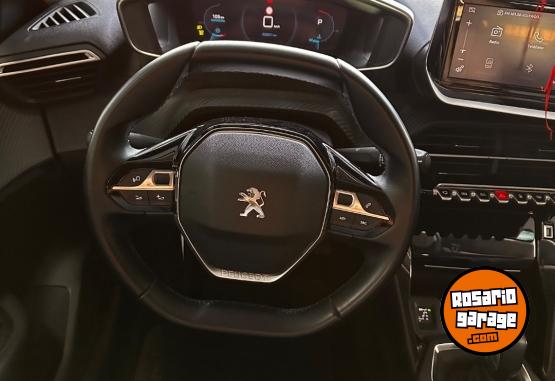 Autos - Peugeot 208 2023 Nafta 39000Km - En Venta