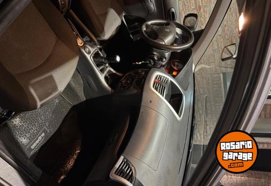 Autos - Peugeot 207 2016 Nafta 65800Km - En Venta