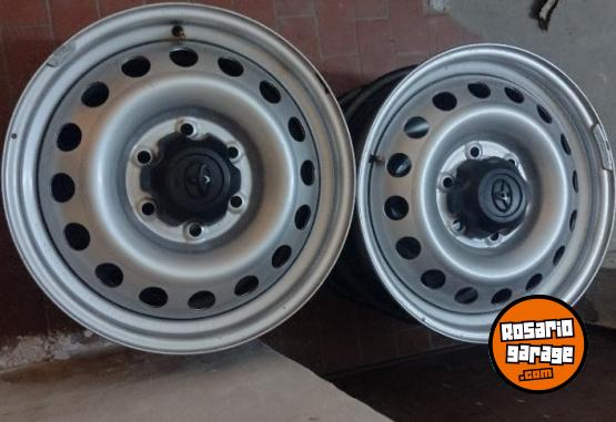 Accesorios para Autos - Llantas y neumaticos de Toyota Hilux - En Venta