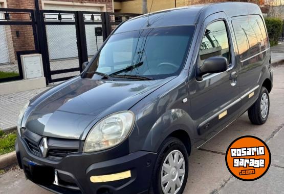 Utilitarios - Renault Kangoo 2016 Diesel 200000Km - En Venta