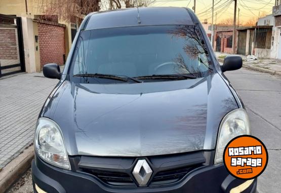 Utilitarios - Renault Kangoo 2016 Diesel 200000Km - En Venta