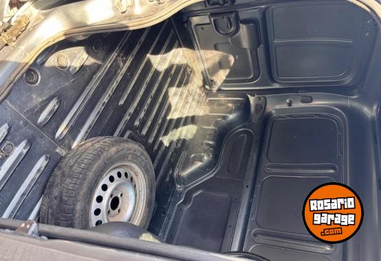 Utilitarios - Renault Kangoo 2016 Diesel 200000Km - En Venta